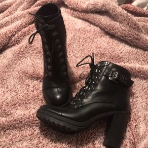 Guess heeled boots